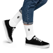 Cargar imagen en el visor de la galería, VATO Embroidered socks