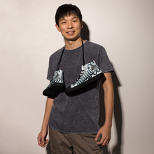 Cargar imagen en el visor de la galería, OG VDC Men’s high top canvas shoes