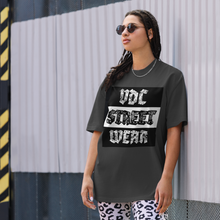 Cargar imagen en el visor de la galería, STREET WEAR Oversized faded t-shirt