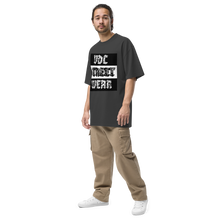 Cargar imagen en el visor de la galería, STREET WEAR Oversized faded t-shirt