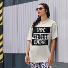 Cargar imagen en el visor de la galería, STREET WEAR Oversized faded t-shirt
