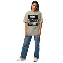 Cargar imagen en el visor de la galería, STREET WEAR Oversized faded t-shirt