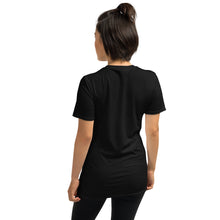 Cargar imagen en el visor de la galería, Chingona G Short-Sleeve T-Shirt