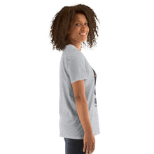 Cargar imagen en el visor de la galería, Chingona Short-Sleeve T-Shirt