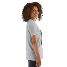 Cargar imagen en el visor de la galería, Chingona G Short-Sleeve T-Shirt