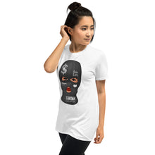 Cargar imagen en el visor de la galería, Chingona G Short-Sleeve T-Shirt