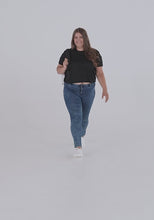 Cargar y reproducir el video en el visor de la galería, All-Over Print Minimalist Backpack.mp4
