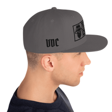 Cargar imagen en el visor de la galería, VDC B Snapback Hat
