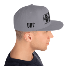 Cargar imagen en el visor de la galería, VDC B Snapback Hat
